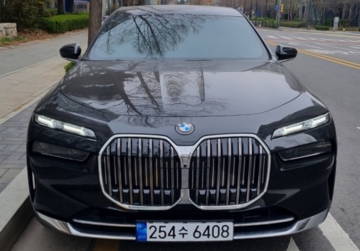 BMW 7 Series (G70)