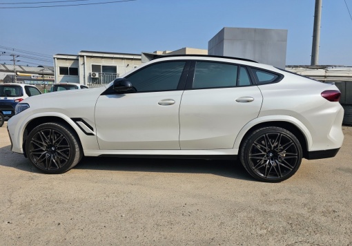 BMW X6M (G06)