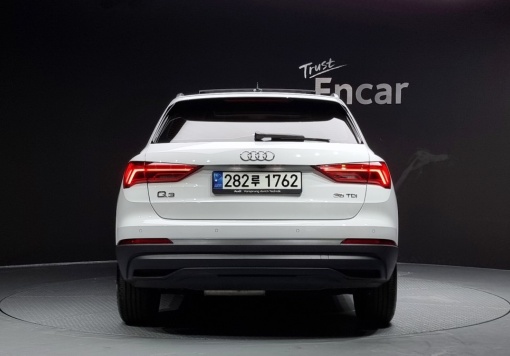 Audi Q3 (F3)