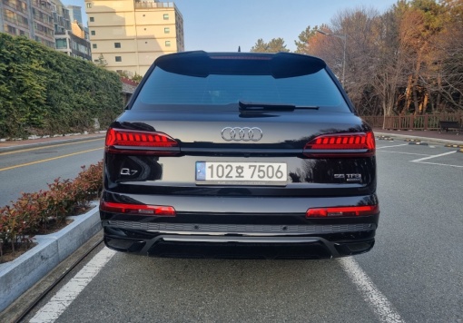 Audi Q7 (4M)