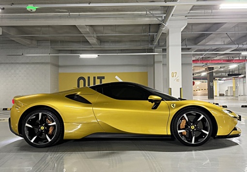 Ferrari SF90 Spider