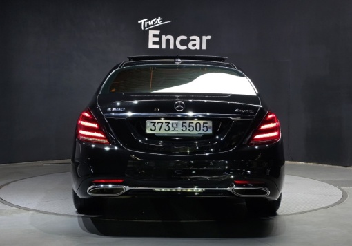 Mercedes-Benz S-Class W222