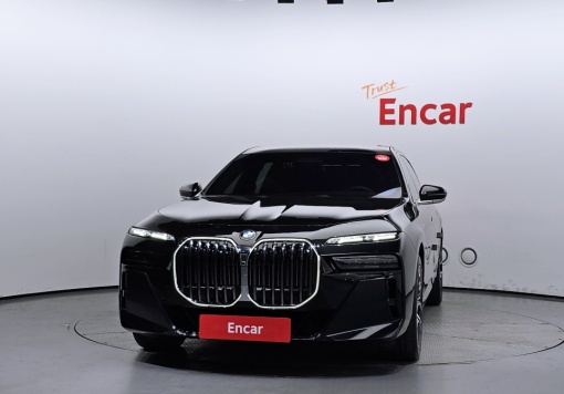 BMW 7 Series (G70)