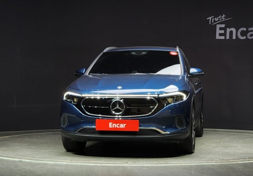 Mercedes-Benz EQA-H243