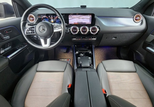 Mercedes-Benz EQA-H243