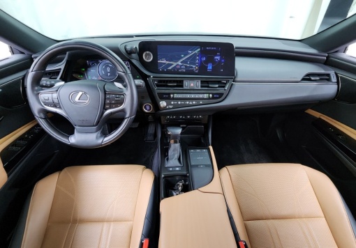 Lexus ES300h 7th generation
