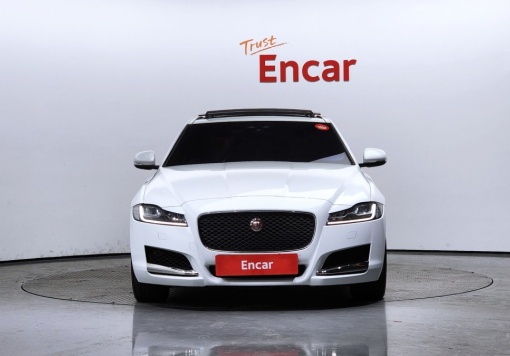 Jaguar XF (X260)