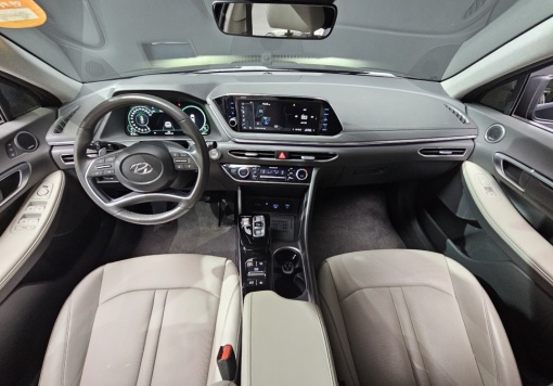 Hyundai Sonata Hybrid (DN8)