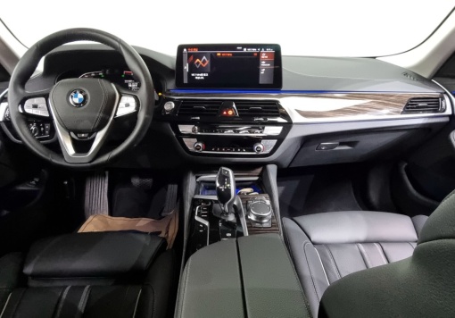 BMW 5 series (G30)