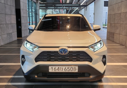 Toyota RAV4 5th Gen