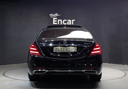 Mercedes-Benz S-Class W222
