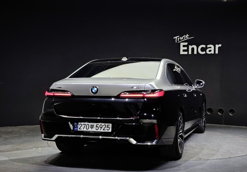 BMW 7 Series (G70)