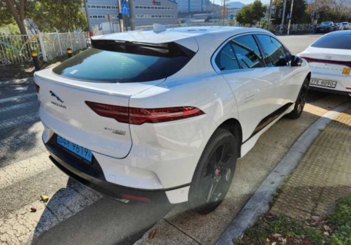 Jaguar I-PACE