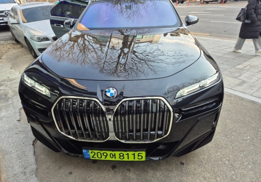 BMW 7 Series (G70)