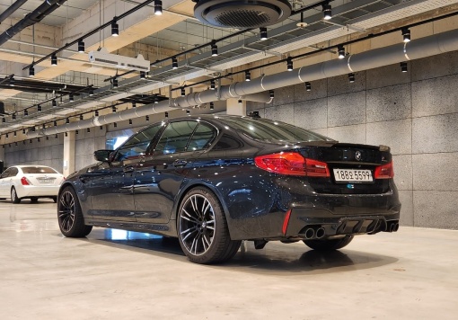 BMW M5 (F90)