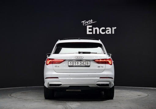 Audi Q3 (F3)