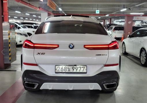 BMW X6 (G06)