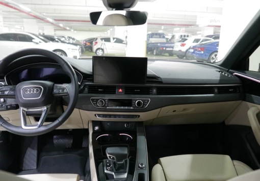 Audi A4 (B9)
