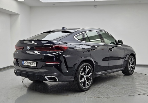 BMW X6 (G06)