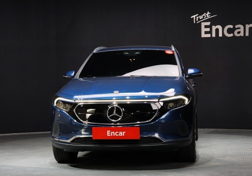 Mercedes-Benz EQA-H243