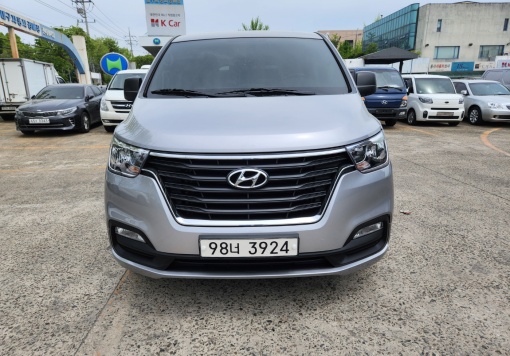 Hyundai The New Grand Starex