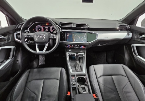 Audi Q3 (F3)