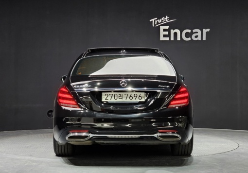 Mercedes-Benz S-Class W222