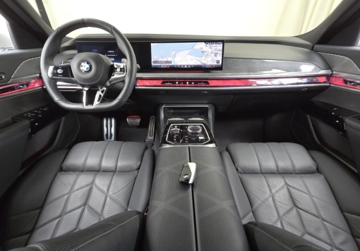 BMW 7 Series (G70)