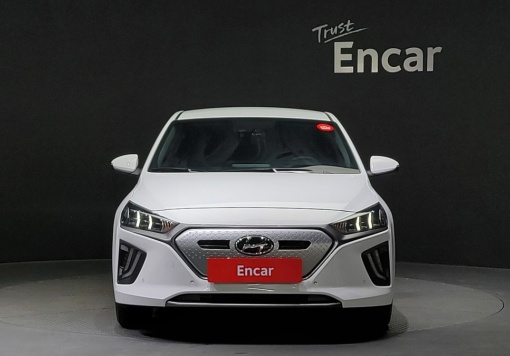Hyundai The new Ioniq electric