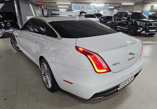 Jaguar All New XJ