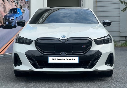 BMW i5 (G60)