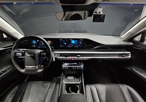 Hyundai Grandeur (GN7)