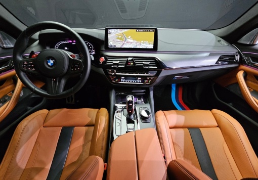 BMW M5 (F90)