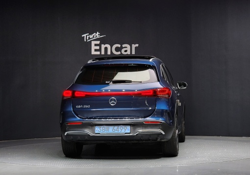 Mercedes-Benz EQA-H243