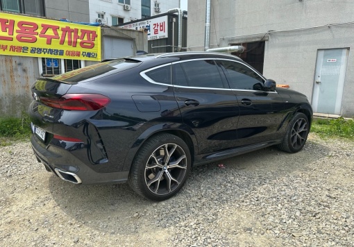 BMW X6 (G06)