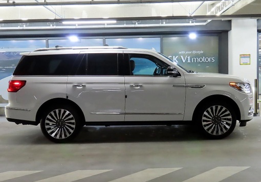 Lincoln navigator