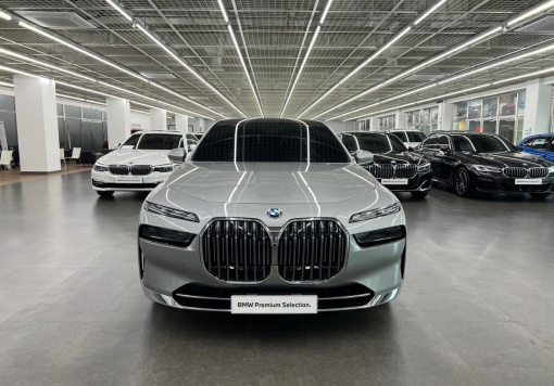 BMW 7 Series (G70)