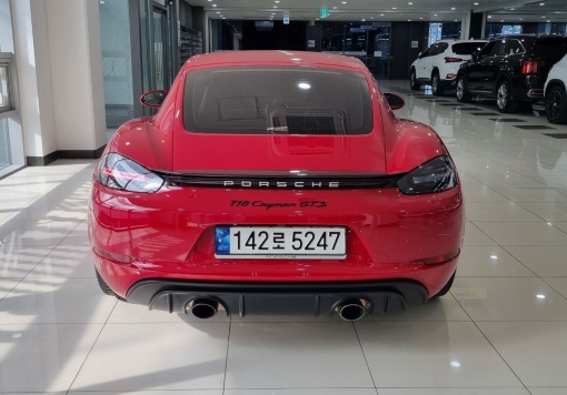 Porsche 718 Cayman