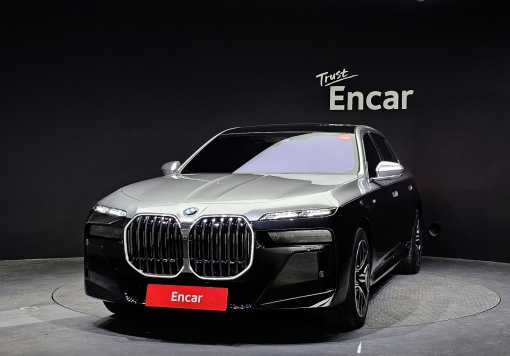 BMW 7 Series (G70)
