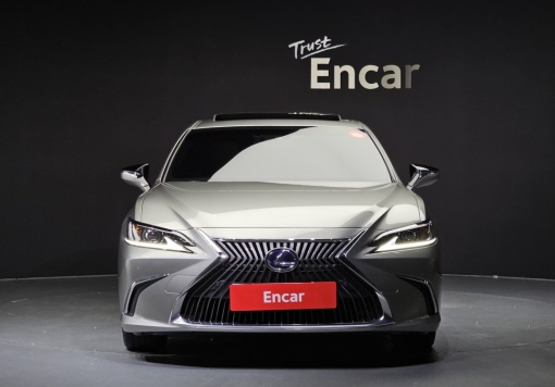 Lexus ES300h 7th generation