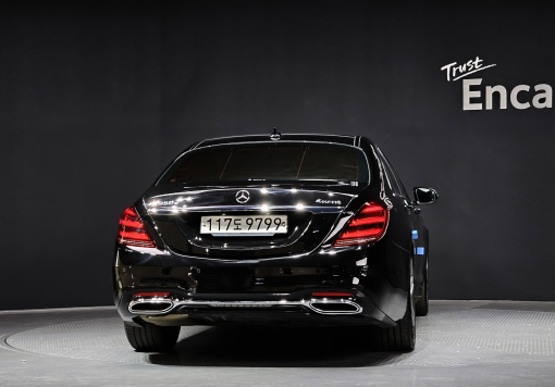 Mercedes-Benz S-Class W222
