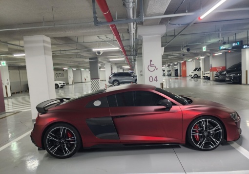 Audi R8 (4S)