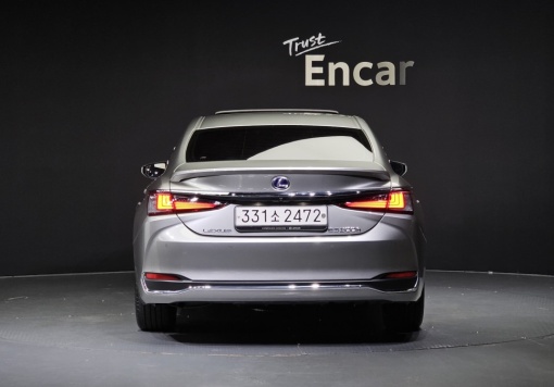Lexus ES300h 7th generation