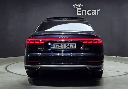 Audi A8 (D5)