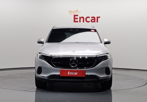 Mercedes-Benz EQA-H243