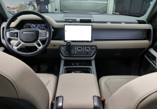 Land rover Defender (L663)