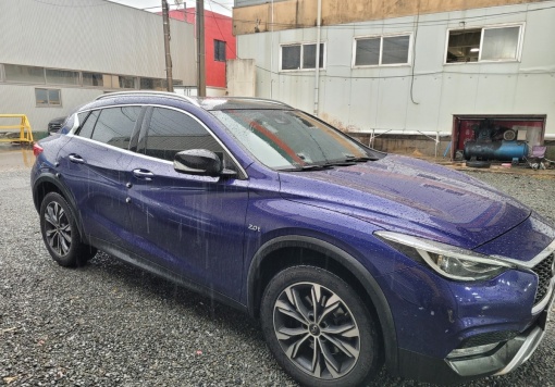 Infinity QX30