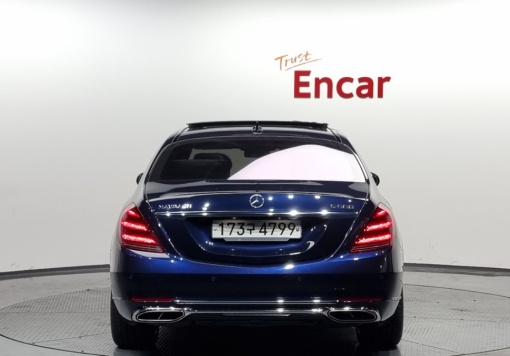 Mercedes-Benz S-Class W222