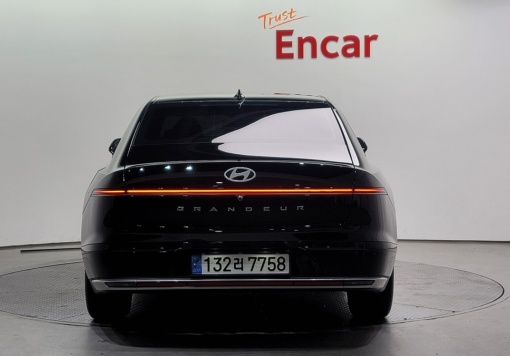 Hyundai Grandeur Hybrid (GN7)
