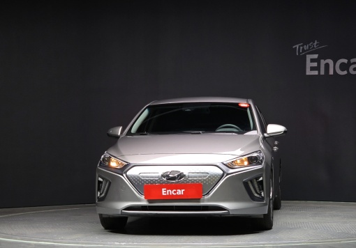 Hyundai The new Ioniq electric